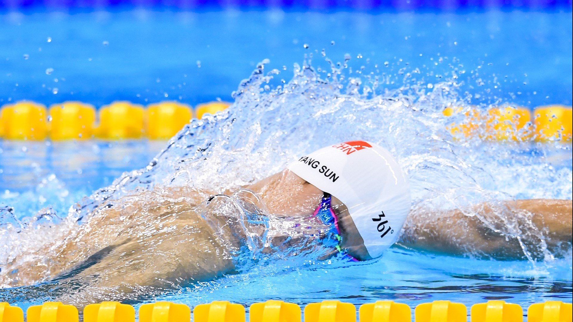 中国男篮快速轮转提升整体防守质量,中国 男篮