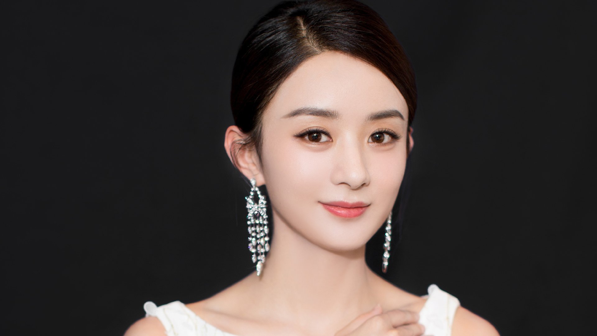 爱游戏电竞官网-黄蜂替补得分创赛季新高轮换效果显著，黄蜂首发阵容